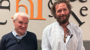 da ntr24‘Poesie da spiaggia’, a Benevento la presentazione del libro di Crocetti e Jovanotti